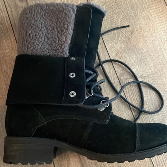 UGG black and grey lace up boots​ - Picture 1 of 5